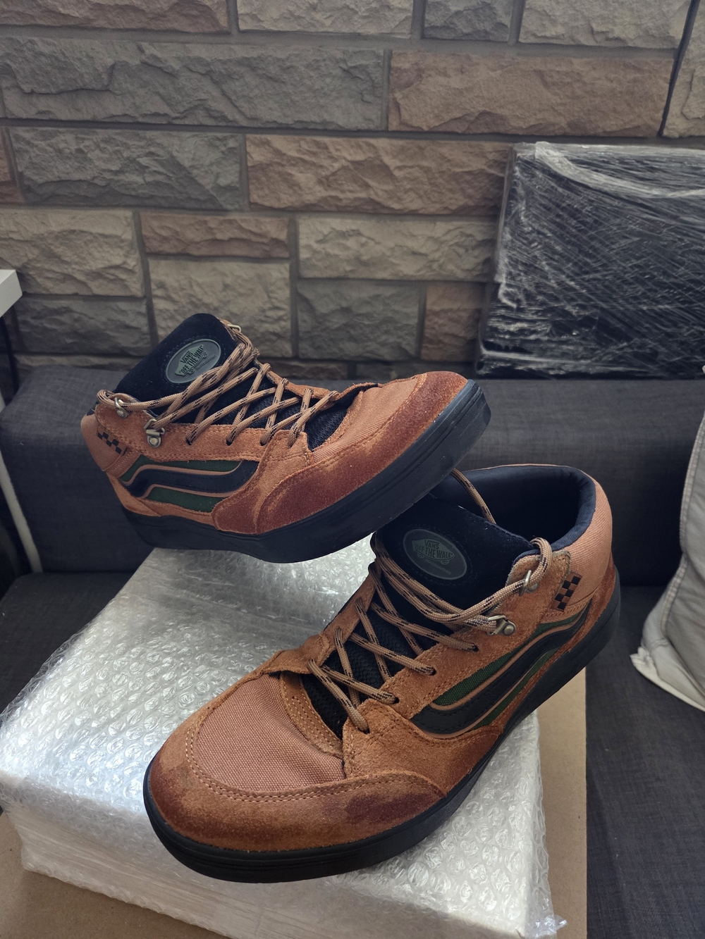 Brand New Vans Men’s Brown Sneakers